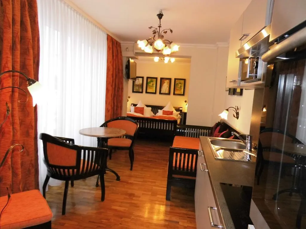 Aparthotel Guzulka & Restaurant  Берлин